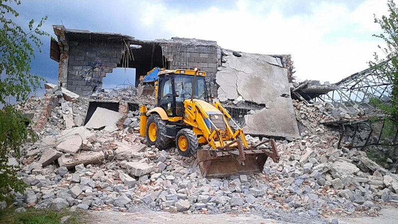 Drew-Ziem » rozbiórki i wyburzenia, oczyszczanie terenów po wyburzeniach